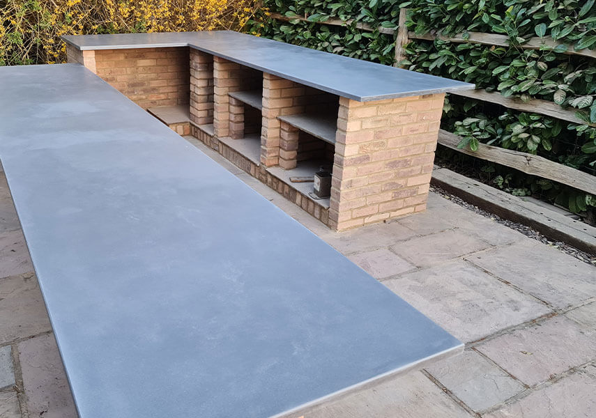 4.5m outdoor worktop for a brand-new custom build